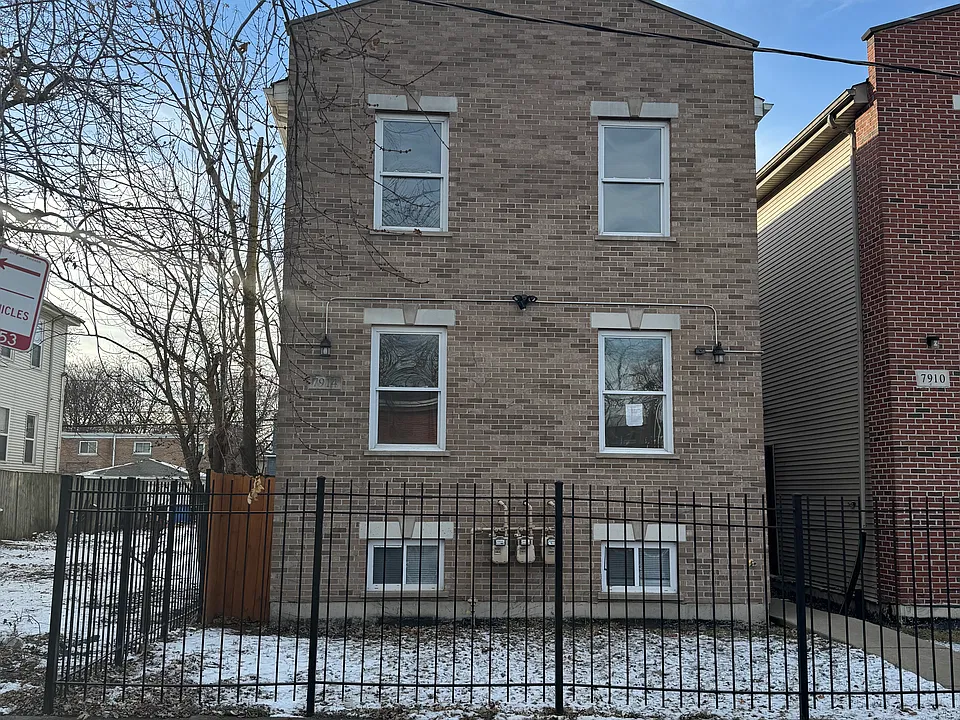 7914 S Greenwood Ave #2