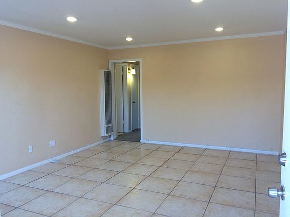 4th image of 3755.5 32nd St
