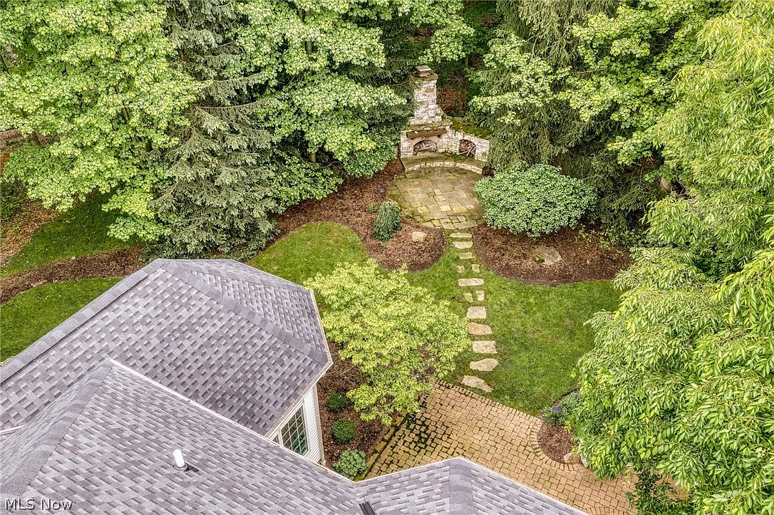 4 bed, 4.5 bath, 5764 sqft, $6,000 — Photo 4