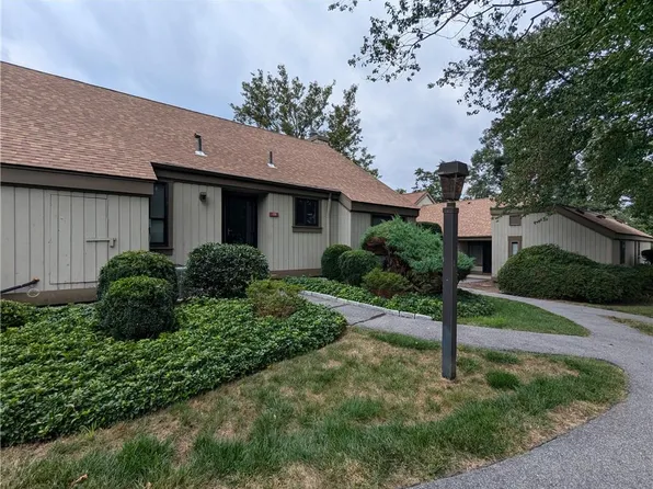 115 Heritage Hills #B, Somers, NY 10589