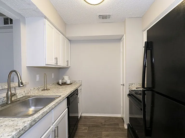 City Summit Apartments — Photo 50