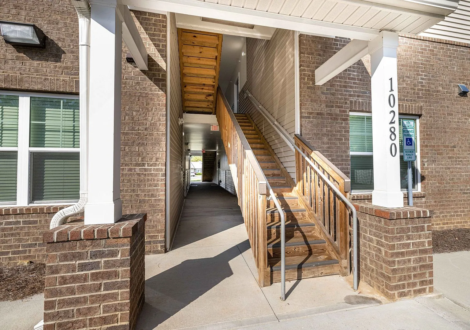 Raintree Townhomes 5 Units — Photo 3