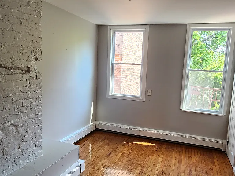 40 Laidlaw Ave #C — Photo 7