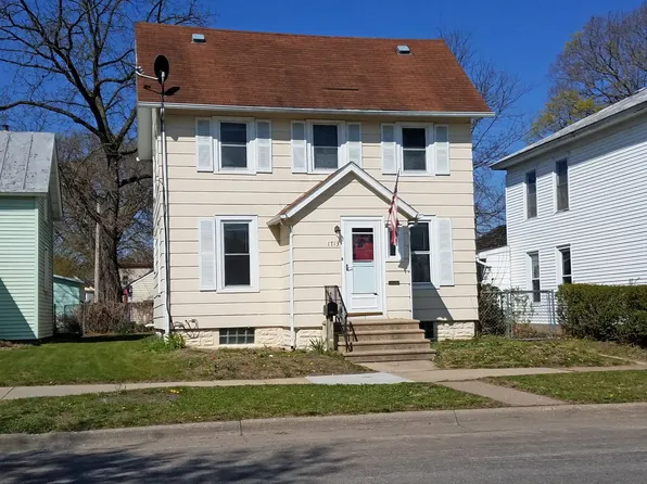 1713 Wood St, La Crosse, WI 54603