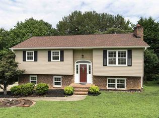 7 Seaton Ct, Greenville, SC 29615