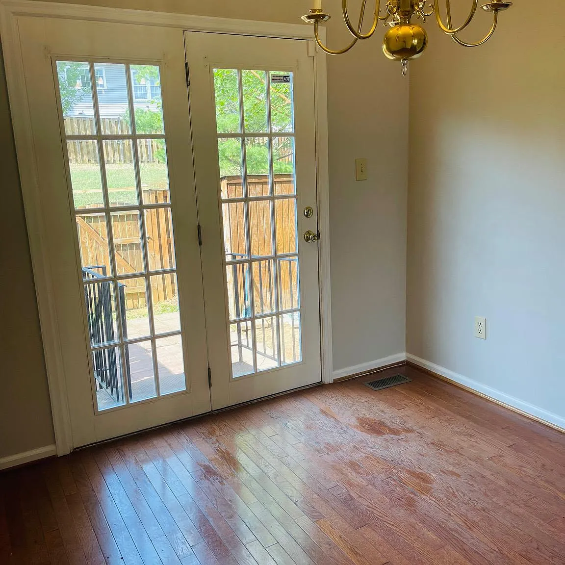 3 bed, 3.5 bath, 1320 sqft, $2,800 — Photo 4