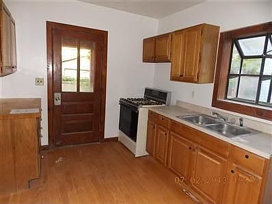 5th image of 1414 Epworth Ave