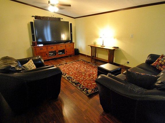5th image of 928 Bukowski Dr