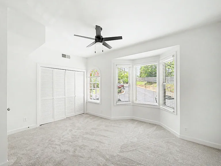 126 Forest Place Cir — Photo 29