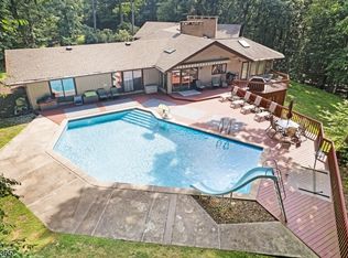 18 Horizon Dr, Mendham Twp., NJ 07945