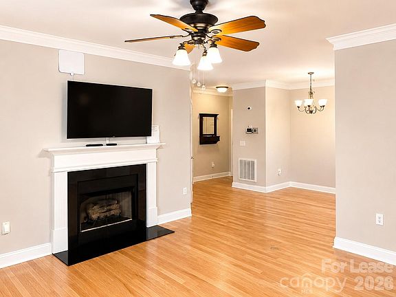 5th image of 785 Magnolia Ave