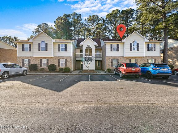 3rd image of 2820 Mulberry Lane #F