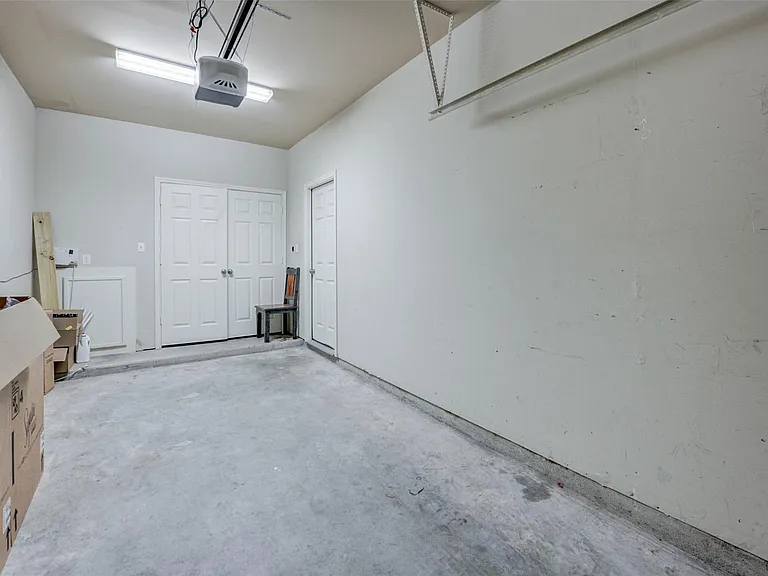 1815 Lewis St — Photo 18