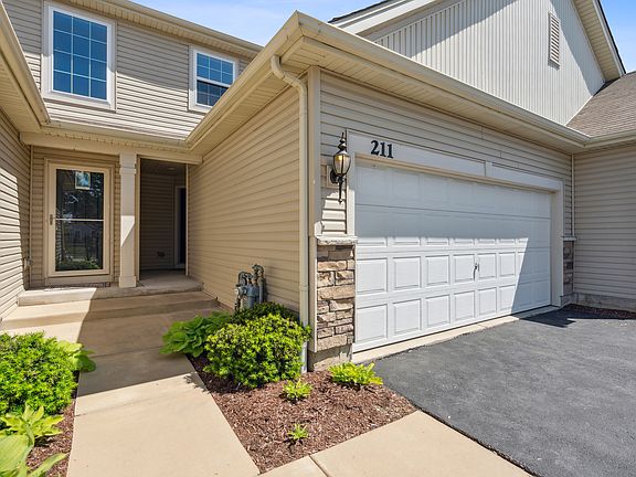 2nd image of 211 Wildmeadow Ln