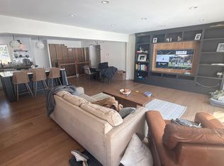 3212 N 104th St, Wauwatosa, WI 53222