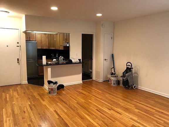 3rd image of 117 W 75th St APT 2