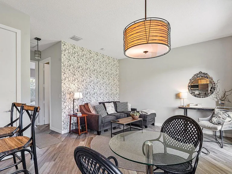 1382 Clydesdale Ave — Photo 26
