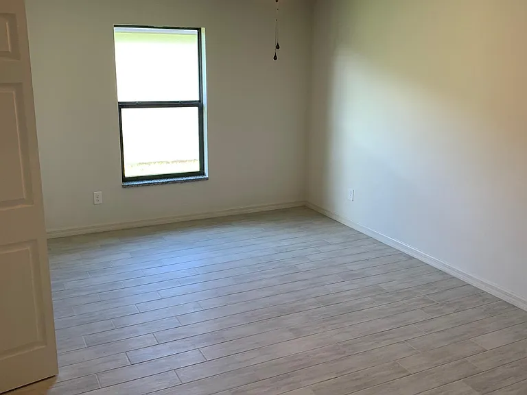 3533 SW 8th Pl — Photo 18
