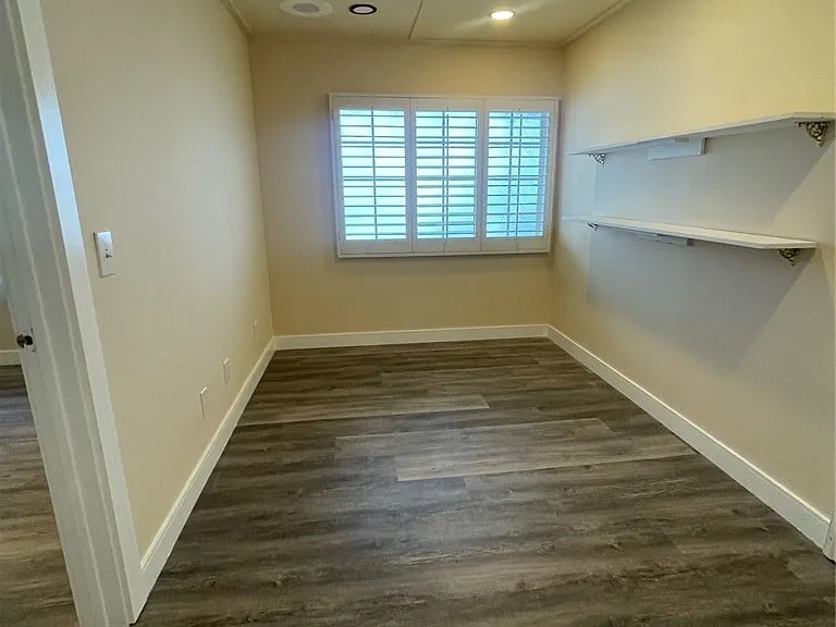 208 S Louise St — Photo 38