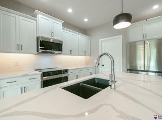 1115 Lakeshore Dr, Crete, NE 68333