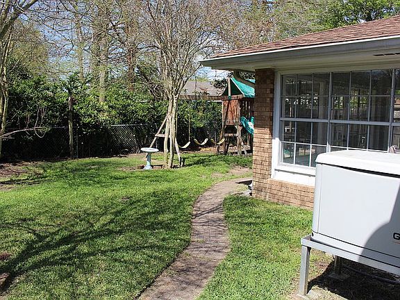 2nd image of 224 Lynwood Dr