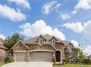 3136 N Chassy Ave, Fayetteville, AR 72703