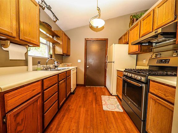 4th image of 41 Morningside Dr