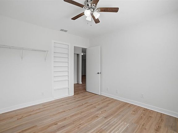 5th image of 403 Virginia St