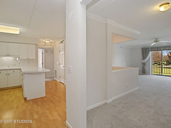5th image of 720 Creekside Dr Unit 209