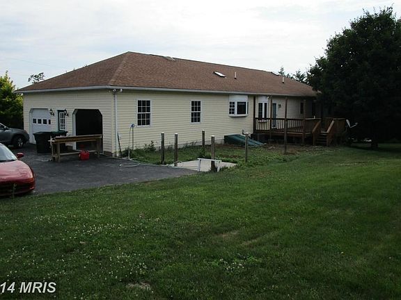 Exterior (Rear)