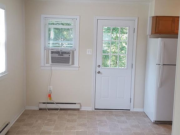 4th image of 8225 Heron Ln APT 2