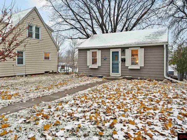 1342 N 6th St, Mankato, MN 56001
