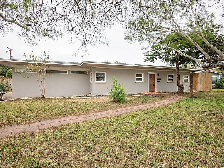 6033 Rio Vista Ave — Photo 4