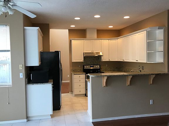5th image of 2401 SE 173rd Ave