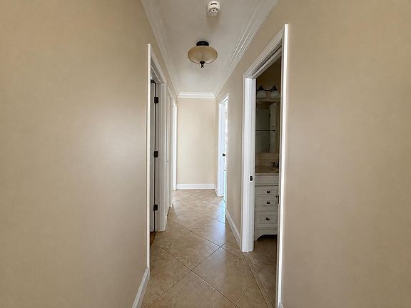 5th image of 400 Sequoia Ln