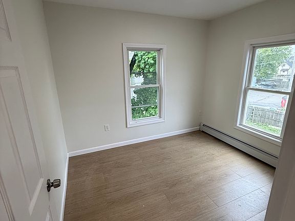 5th image of 76-78 Lowell St Floor 78-2
