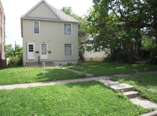 416 Nicholson St, Joliet, IL 60435