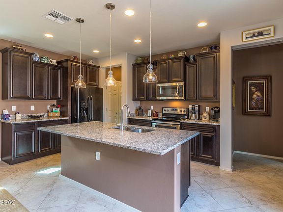 5th image of 10123 S Tilbury Dr
