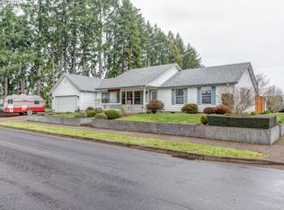 477 72nd Pl, Springfield, OR 97478