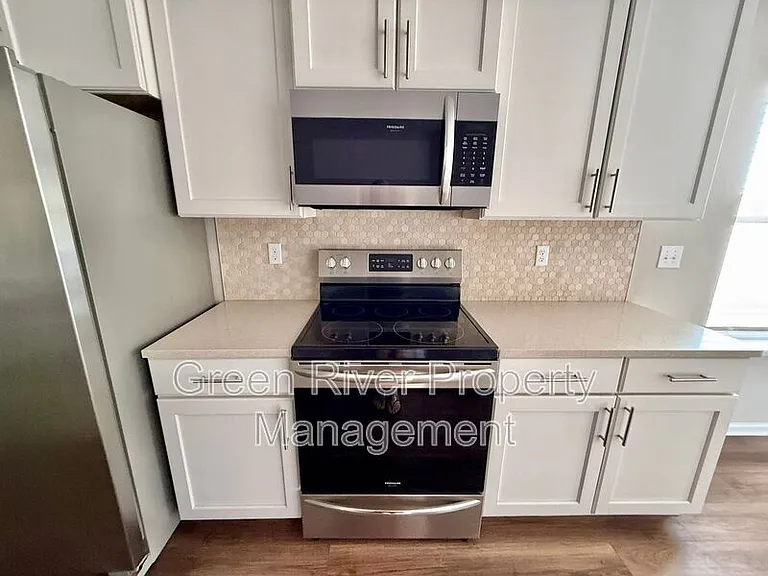 278 Pickett Dr — Photo 12