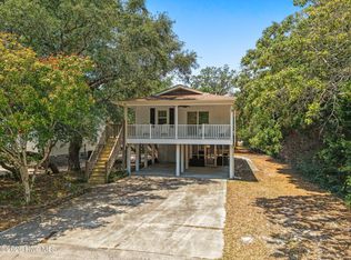 169 NW 3rd St, Oak Island, NC 28465