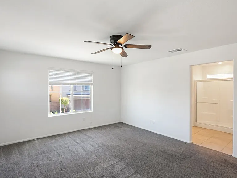 10589 Sariah Skye Ave — Photo 33