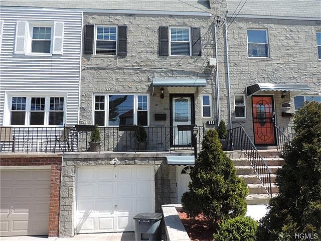 1st image of 922 Clarence Ave