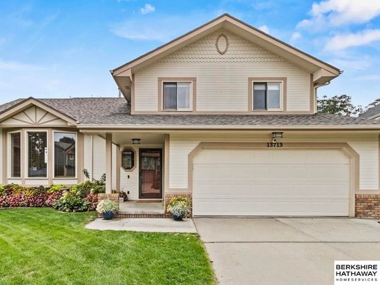 13713 Chandler St, Omaha, NE 68138