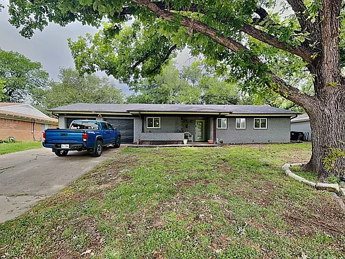 7028 Willis Ave Photo 1