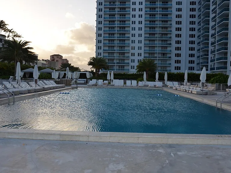 2301 Collins Ave #1507 — Photo 34