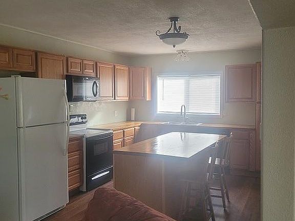 5th image of 278 Thorn Ave