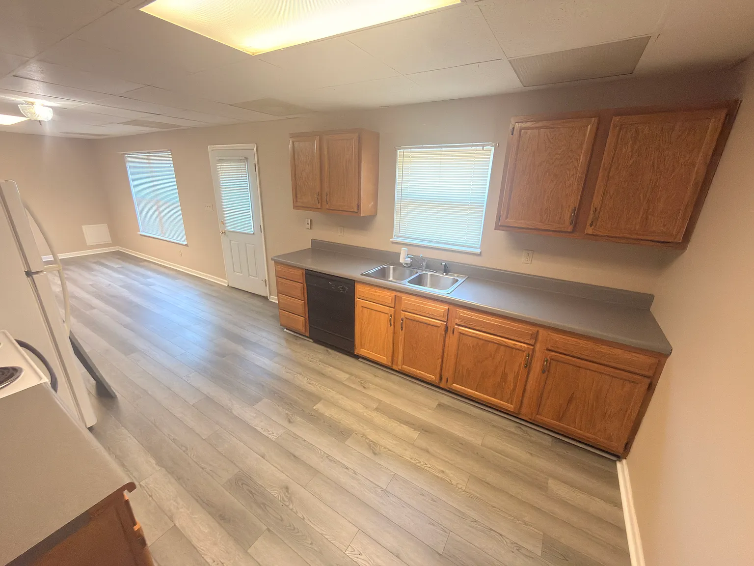 2 bed, 900 sqft, $1,000 — Photo 4