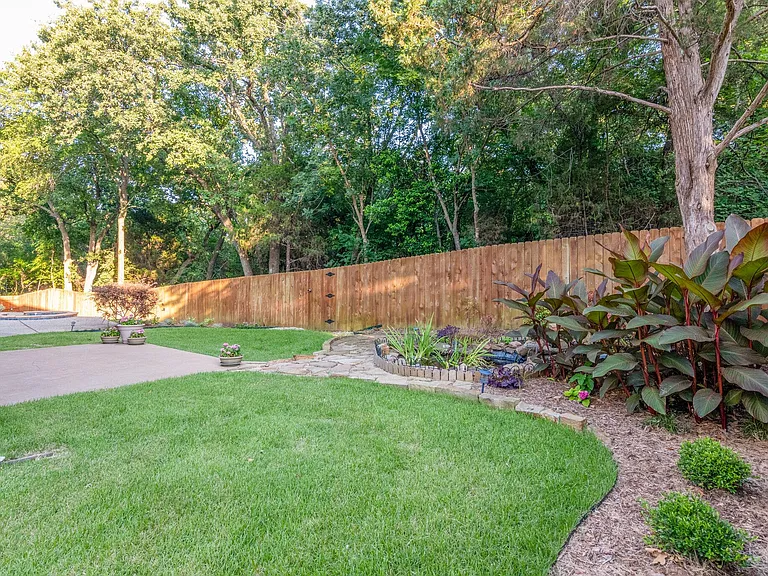 2417 Bonham Trl — Photo 52