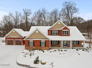 1 Branchwood Way, Niskayuna, NY 12309